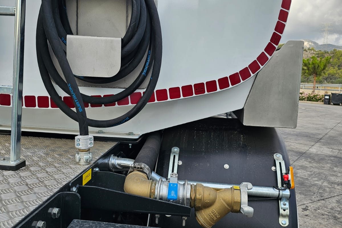 WhatsApp Image 2024-10-29 at 17.32.33 (1)