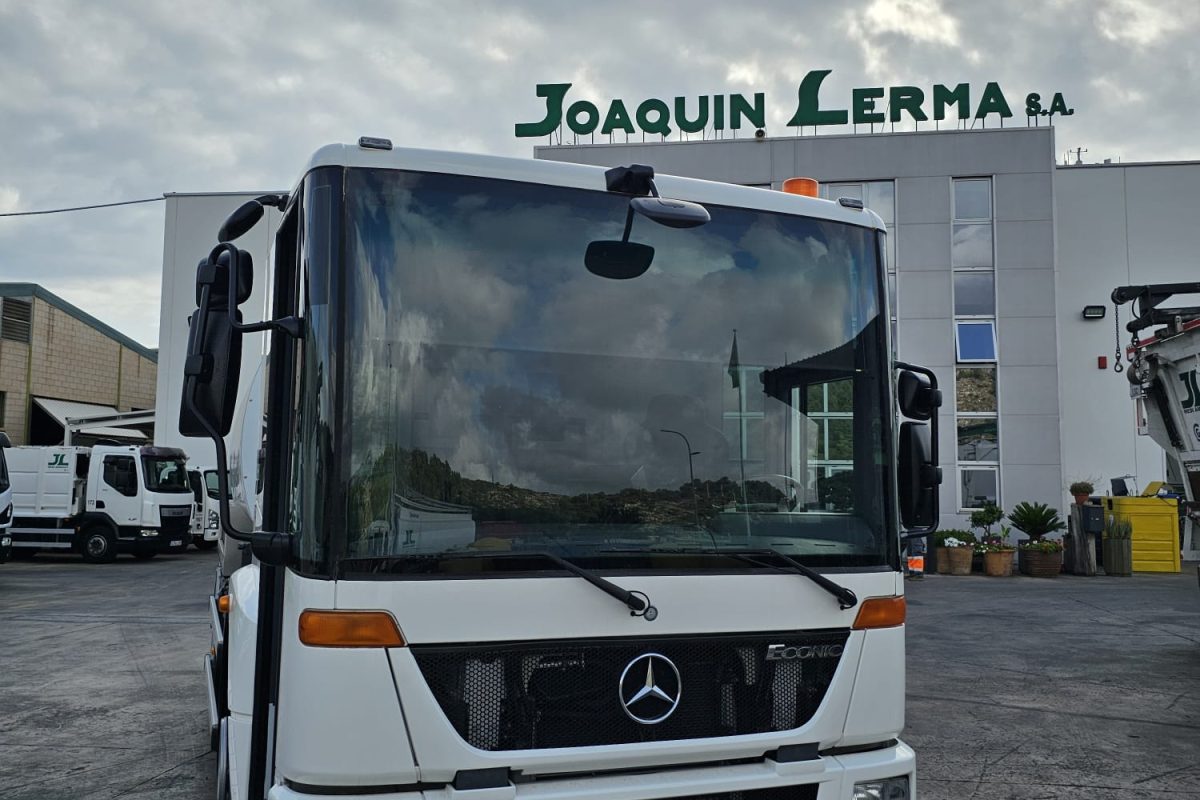 WhatsApp Image 2024-10-29 at 17.32.36 (1)